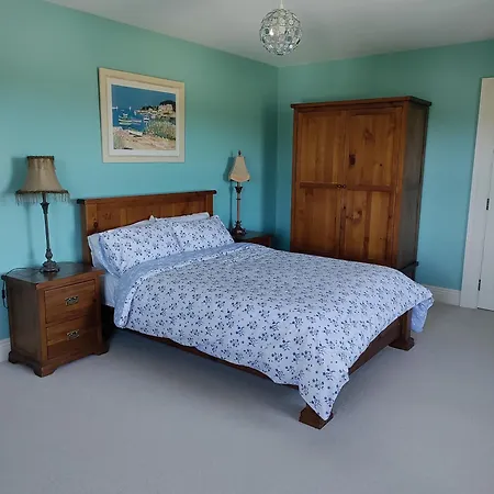 Hillside Haven F94ew71 3*