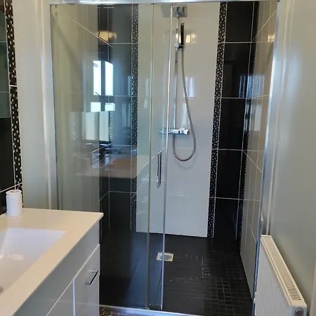 Hillside Haven F94ew71 3*