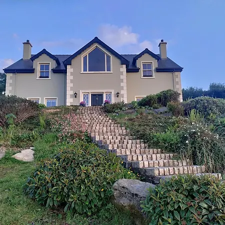 Bed & Breakfast Hillside Haven