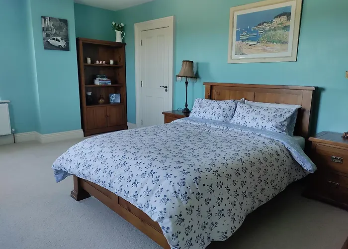 Hillside Haven F94ew71